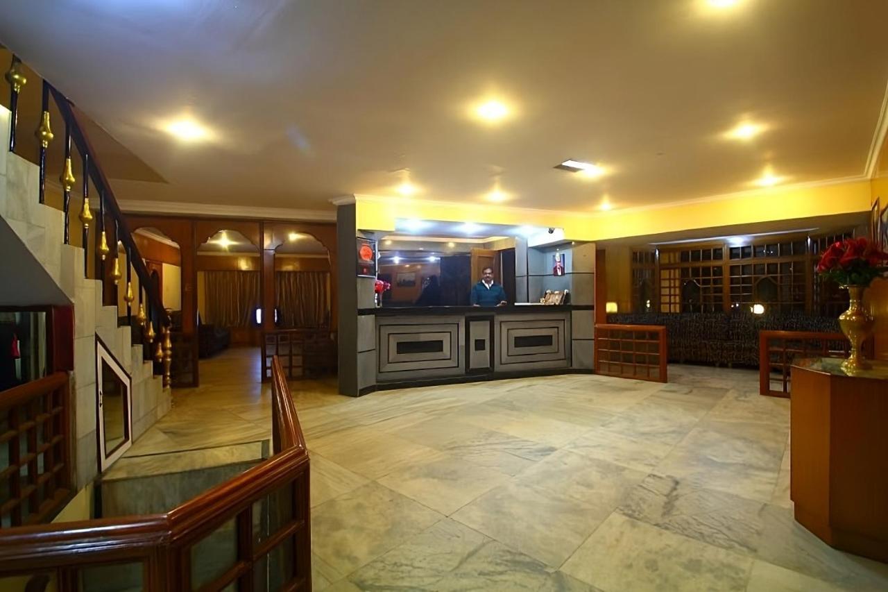 Hotel Sapphire Garden View Ooty Dış mekan fotoğraf